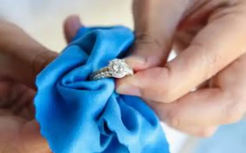 Clean & Polish Services in Kanpur